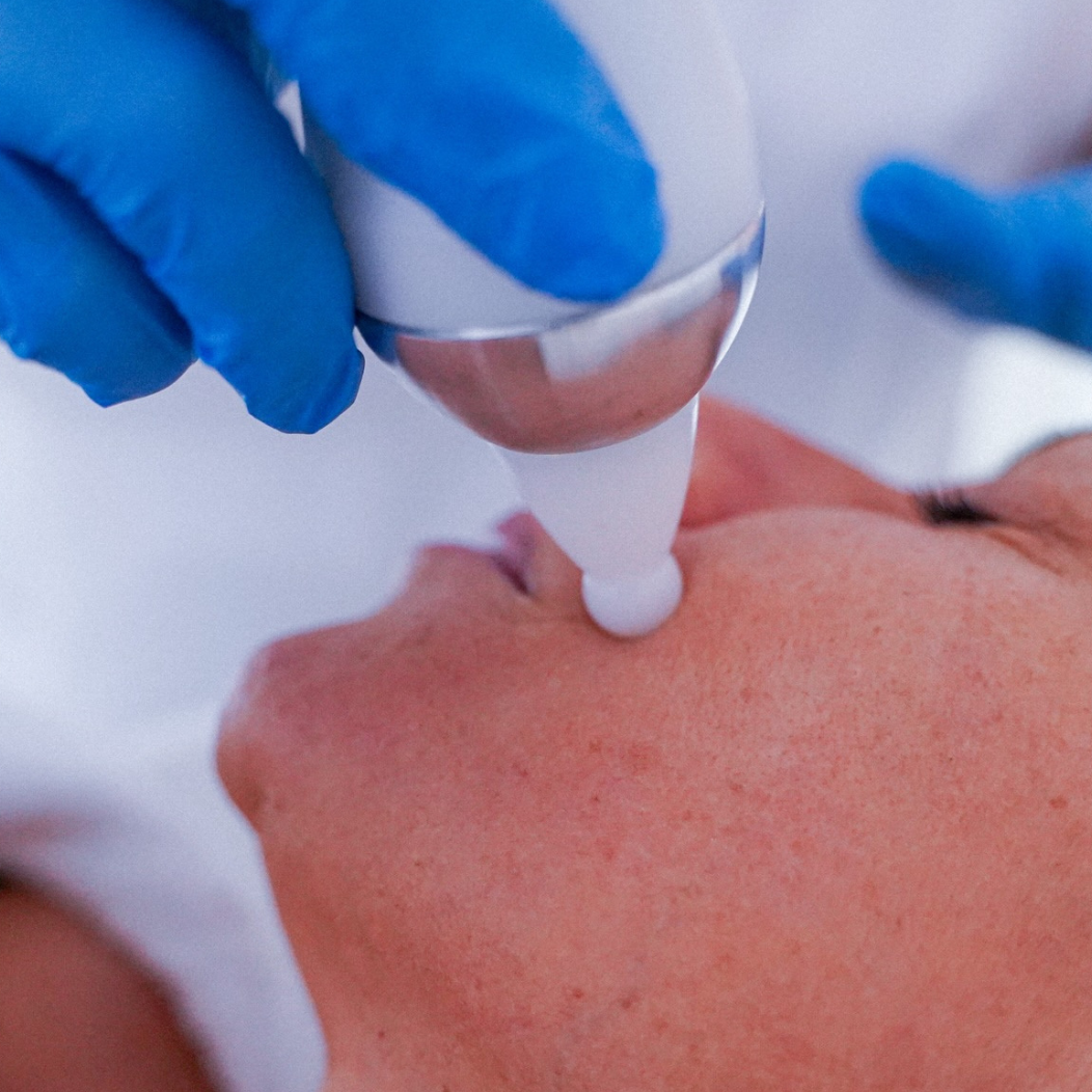 tratament facial eximia lifting hidratare radiofrecventa ten luminos